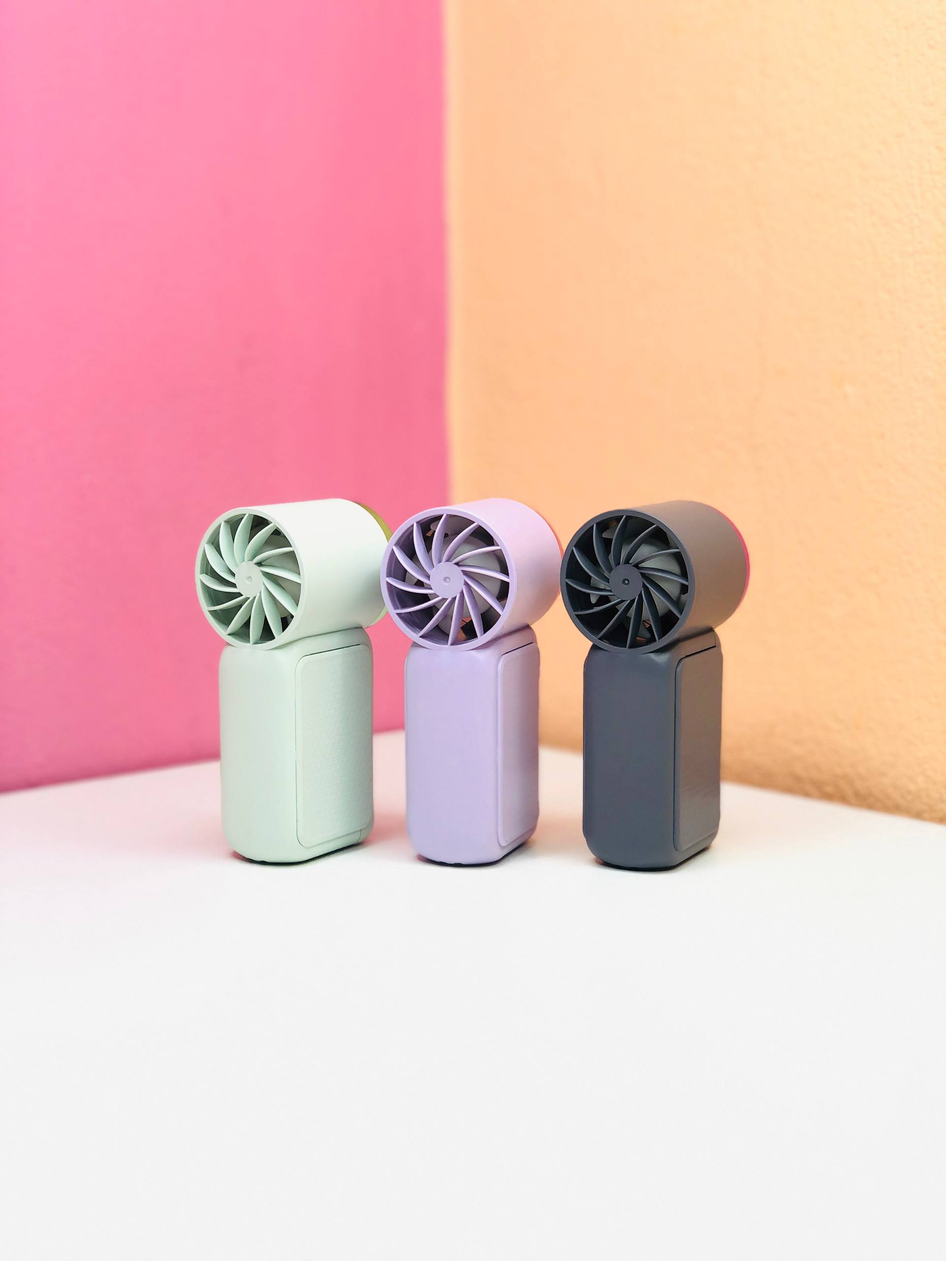 photo_2026-04-25_01-01-17 Mini High-Speed Handheld Fan X688 F0008 - Image 1